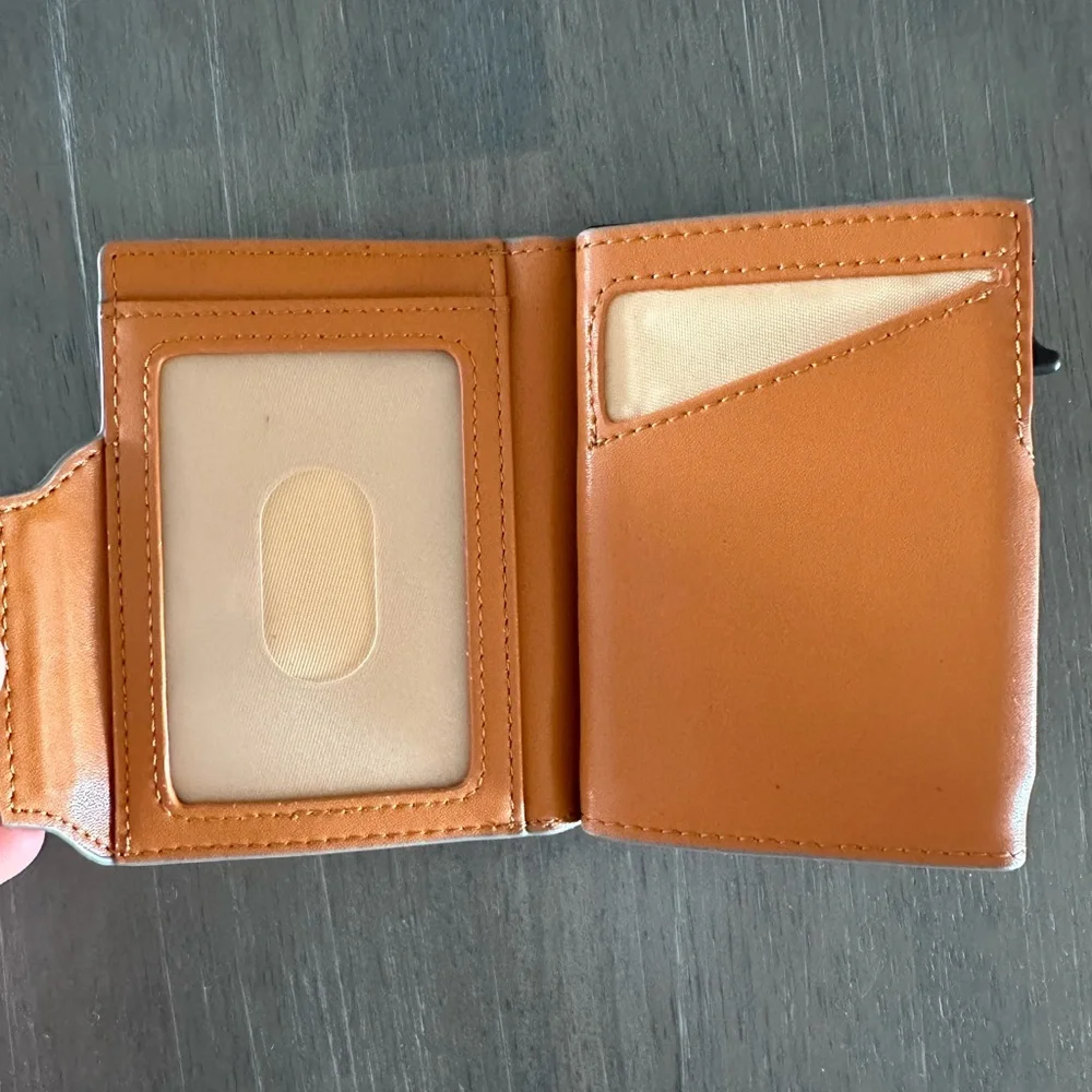 KEMISANT AIRTAG WALLET
